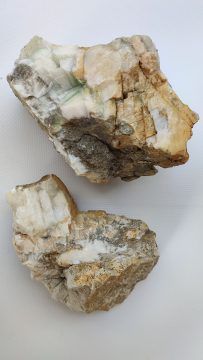 1664714518296-203x360.jpg
