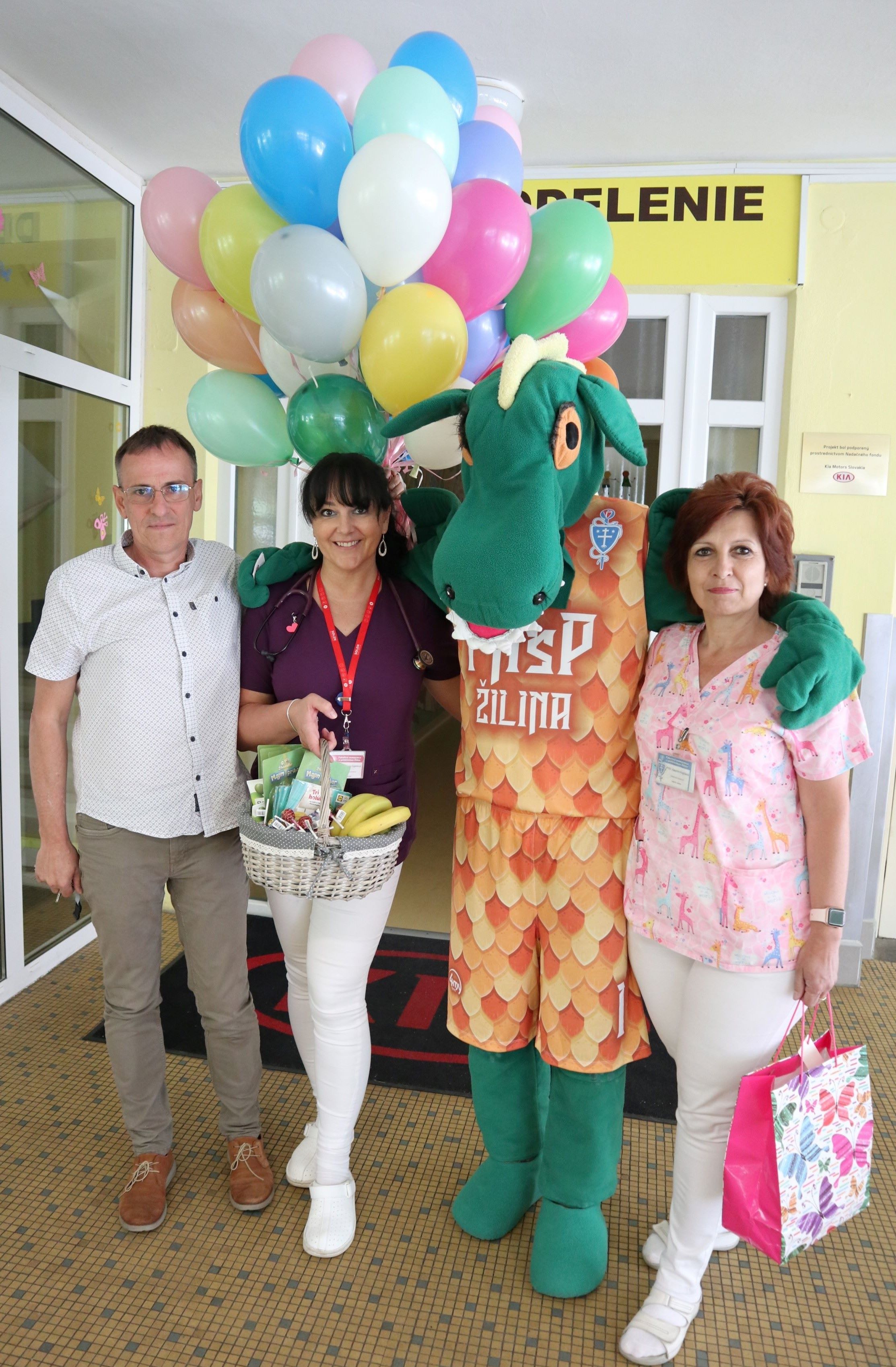 FNsP ZA_V žilinskej nemocnici oslávili deň detí aj hospitalizovaní pacienti.jpg