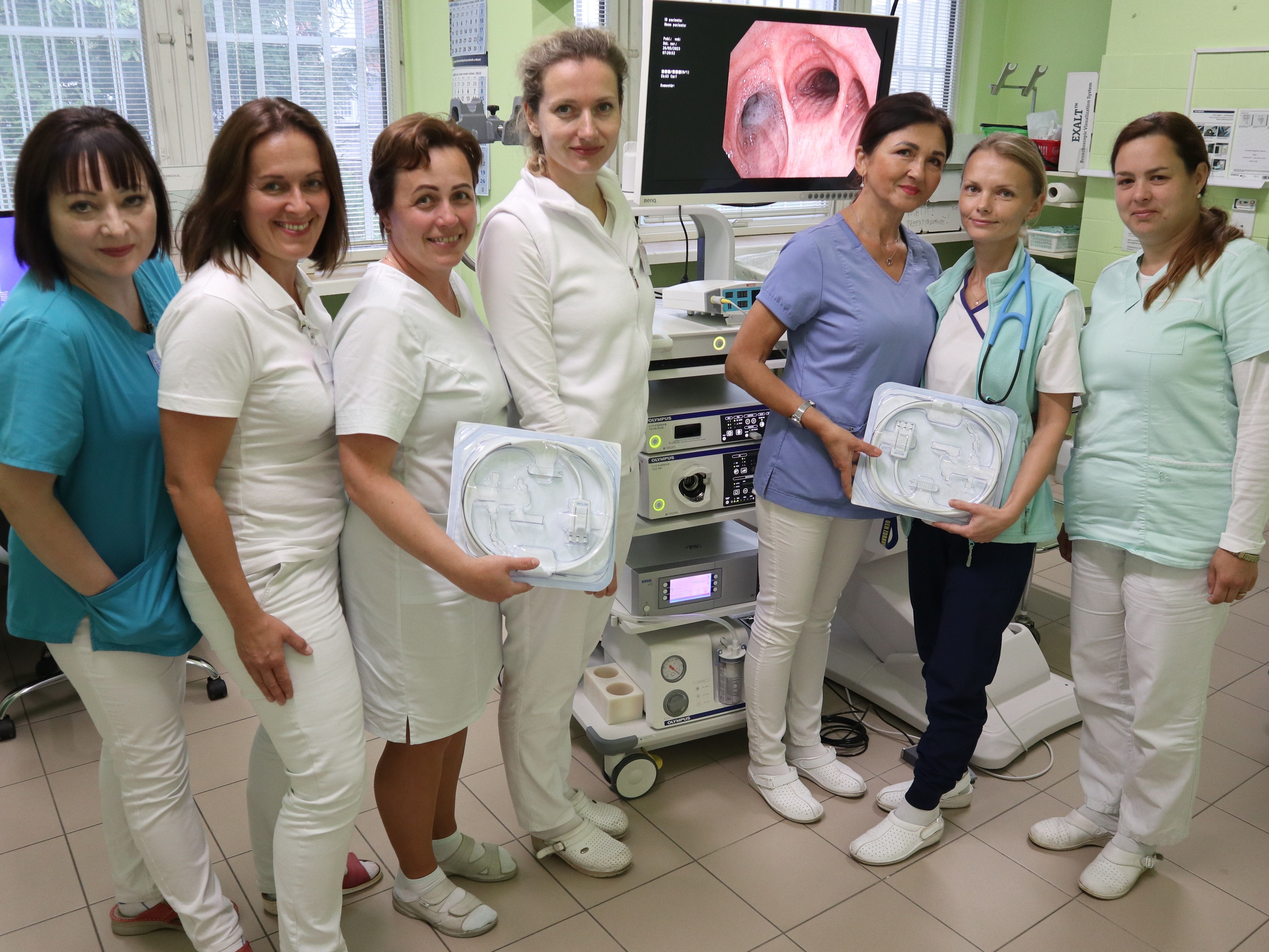 FNsP ZA_Žilinská nemocnica zakúpila nový prístroj pre modernú diagnostiku pľúcných nádorov.JPG
