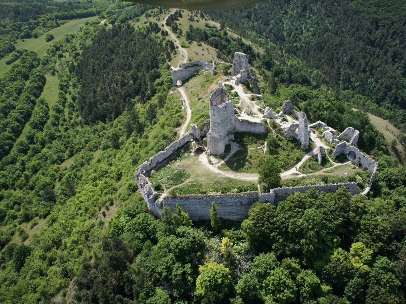 Facebook Čachtický hrad 3.jpg