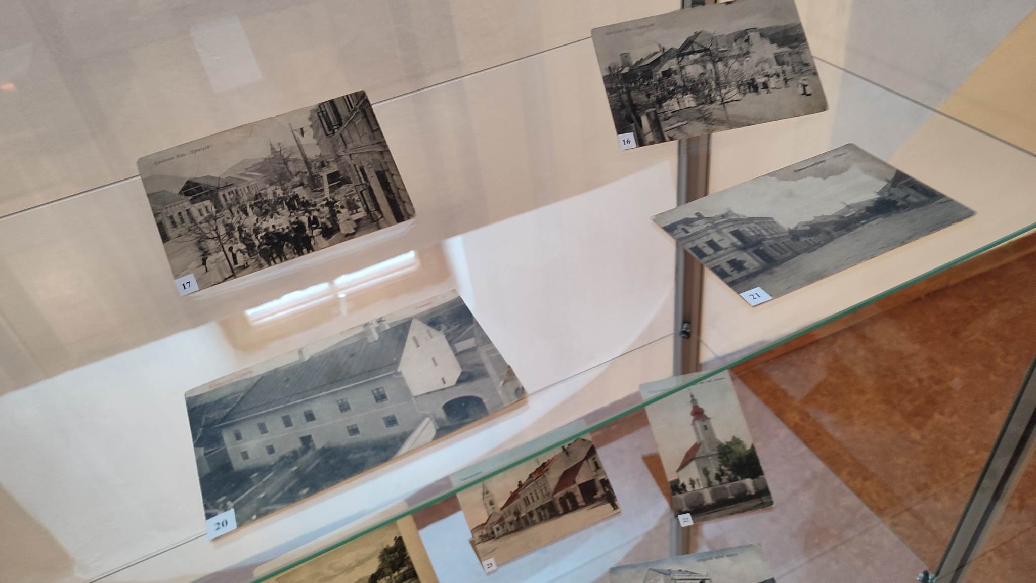 Foto výstavy Dolné Kysuce na Historických pohľadniciach (3).jpg