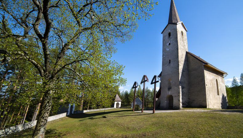 Kalvária a Kostol sv.kríža Kláštor pod Znievom foto zilinskyturistickykraj.sk.jpg