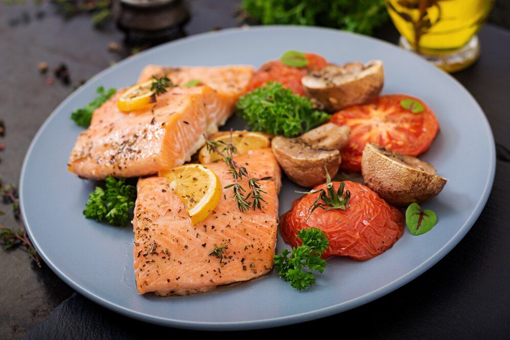 baked-salmon-fish-fillet-with-tomatoes-mushrooms-spices-diet-menu_2829-14440.jpg