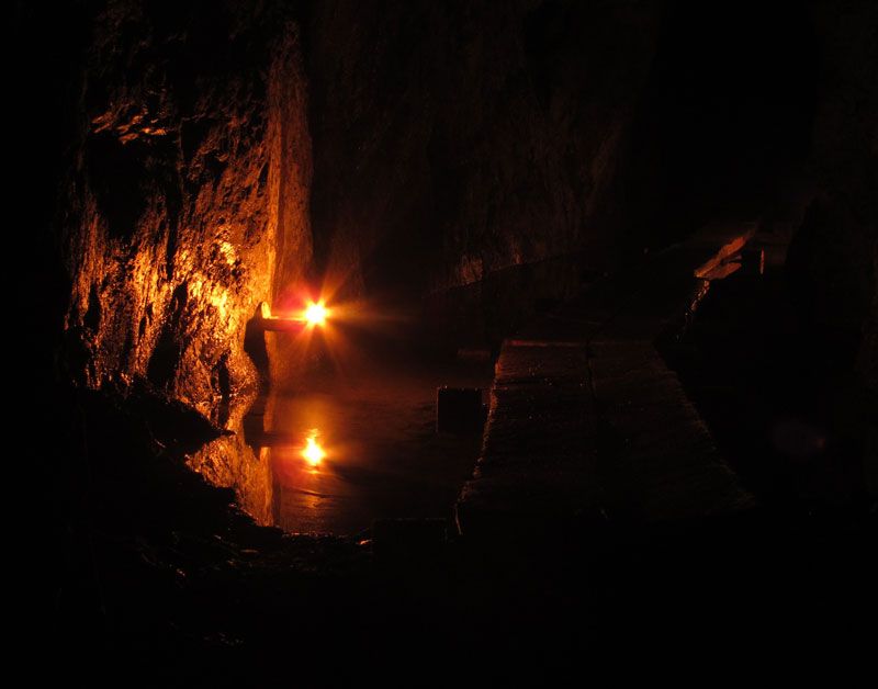 foto-i-stanik-olejovy-kahanec-v-zaplavenej-casti.jpg