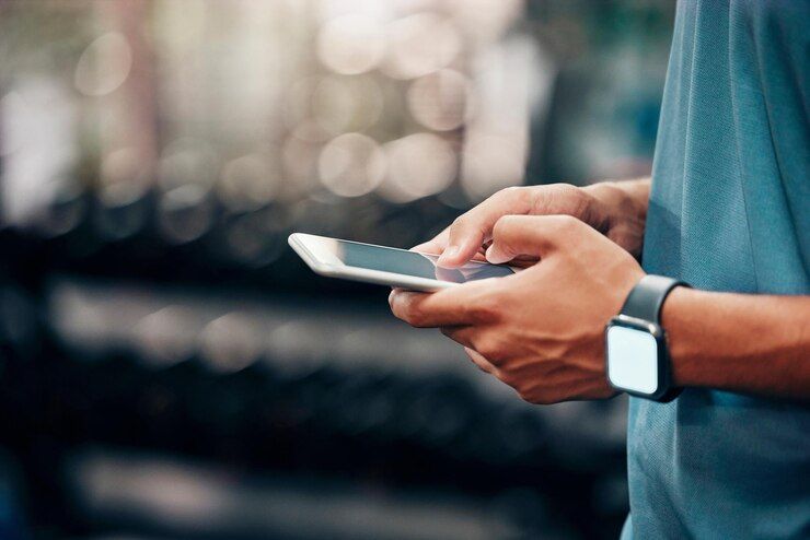 midsection-man-using-mobile-phone_1048944-16303904.jpg