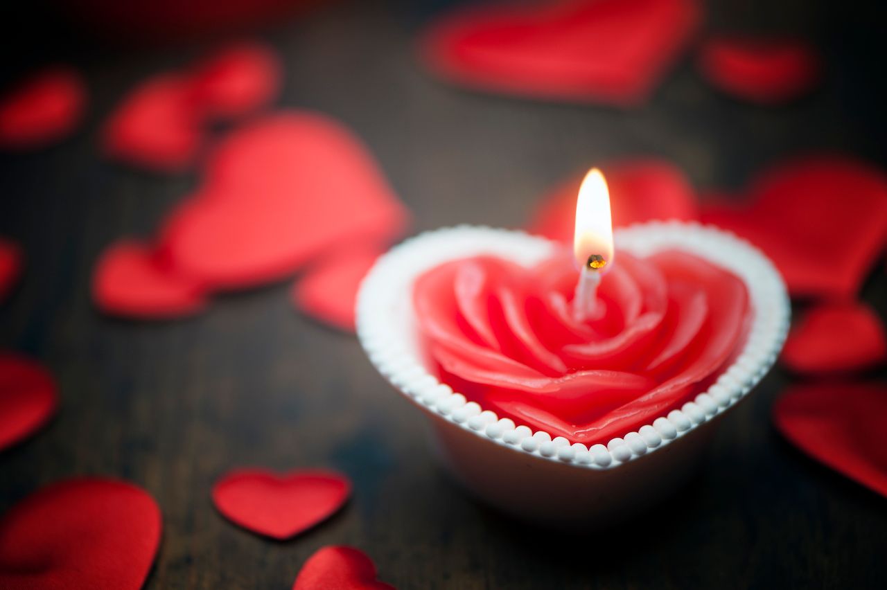 valentines-day-candle-shape-hearts-composition.jpg