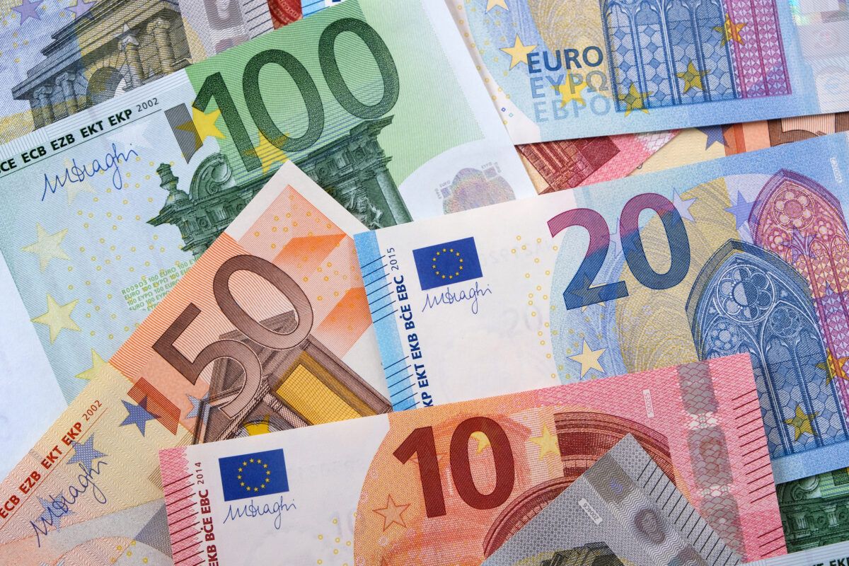 various-different-euros-1200x800.jpg